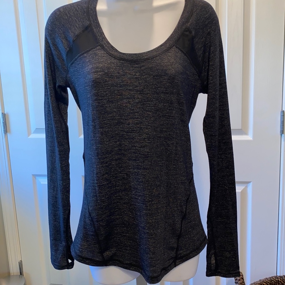 Women’s Zella long sleeved black crew neck, workout top, casual top, sz S